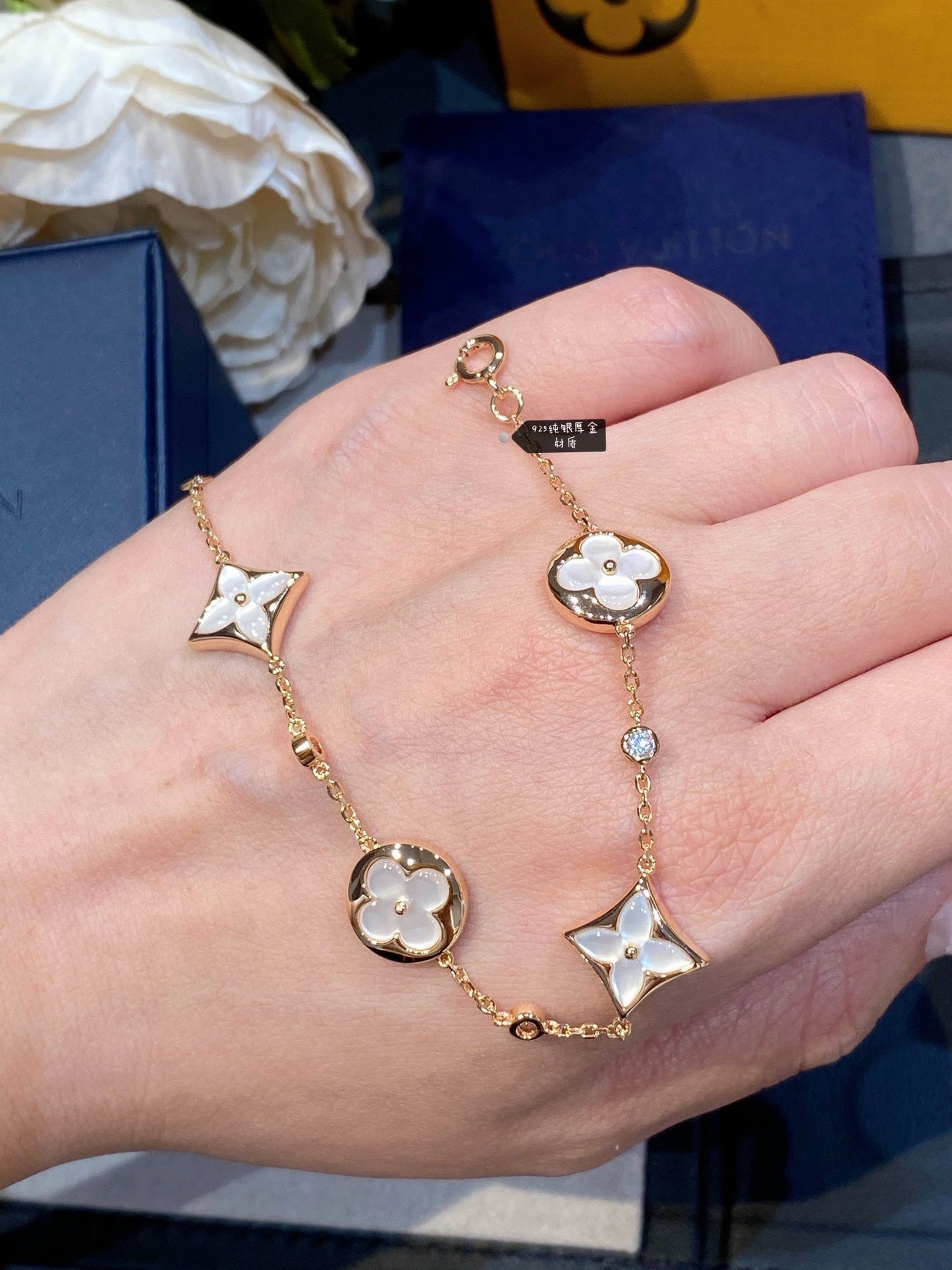 [Eterna Jewels]STAR AND SUN 4 MOTIV WEISS MOP ROSÉGOLD ARMREIF