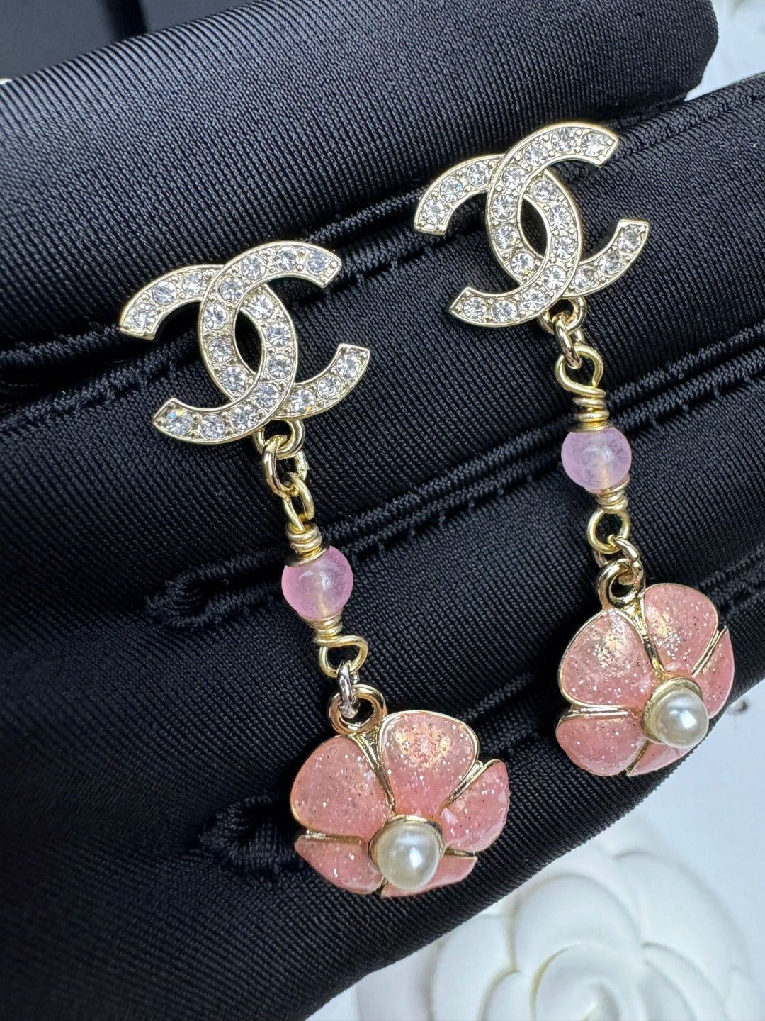 [Eterna Jewels]26C Rosa Kamelien-Emaille-Anhänger mit Doppel-C-Ohrringen