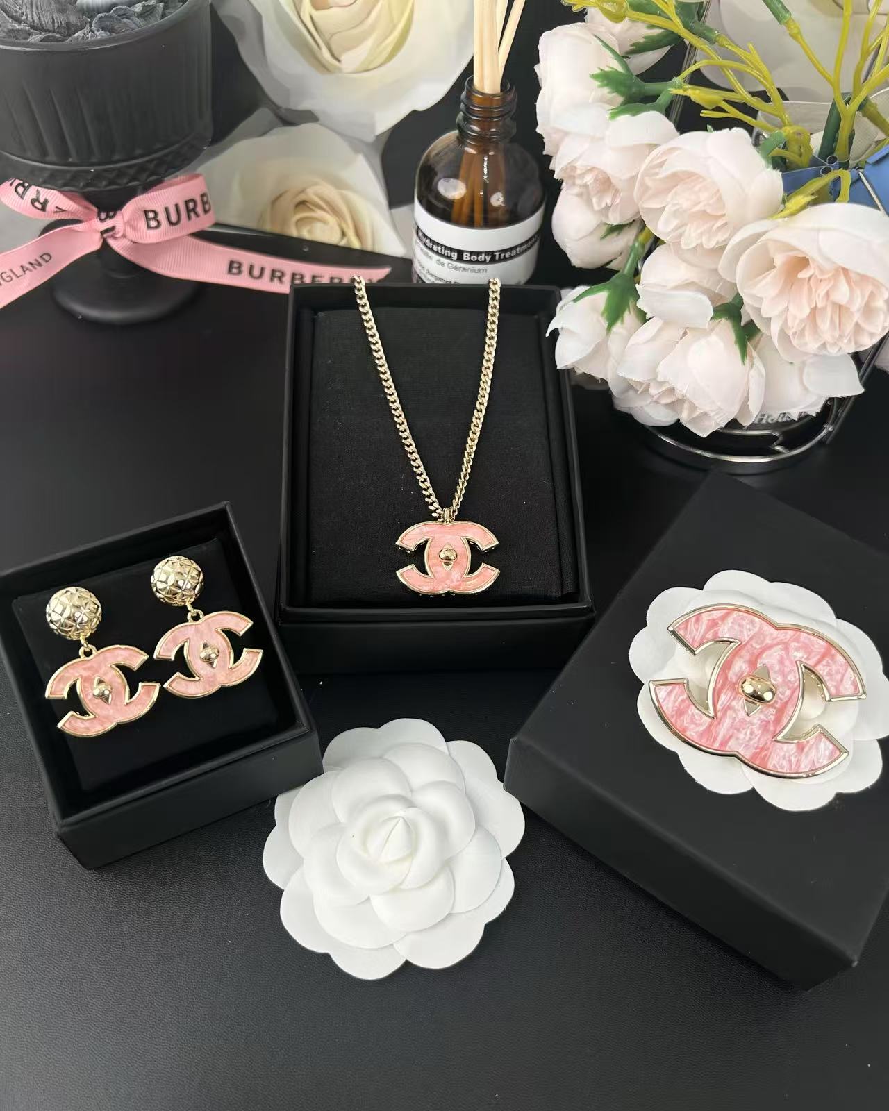 [Eterna Jewels]Pinkes klassisches Harz-Broschen 5cm