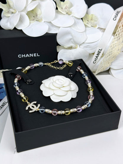 [Eterna Jewels]26C Halskette mit bunten, transparenten Harz-Elementen aus der neuen Frühjahrskollektion
