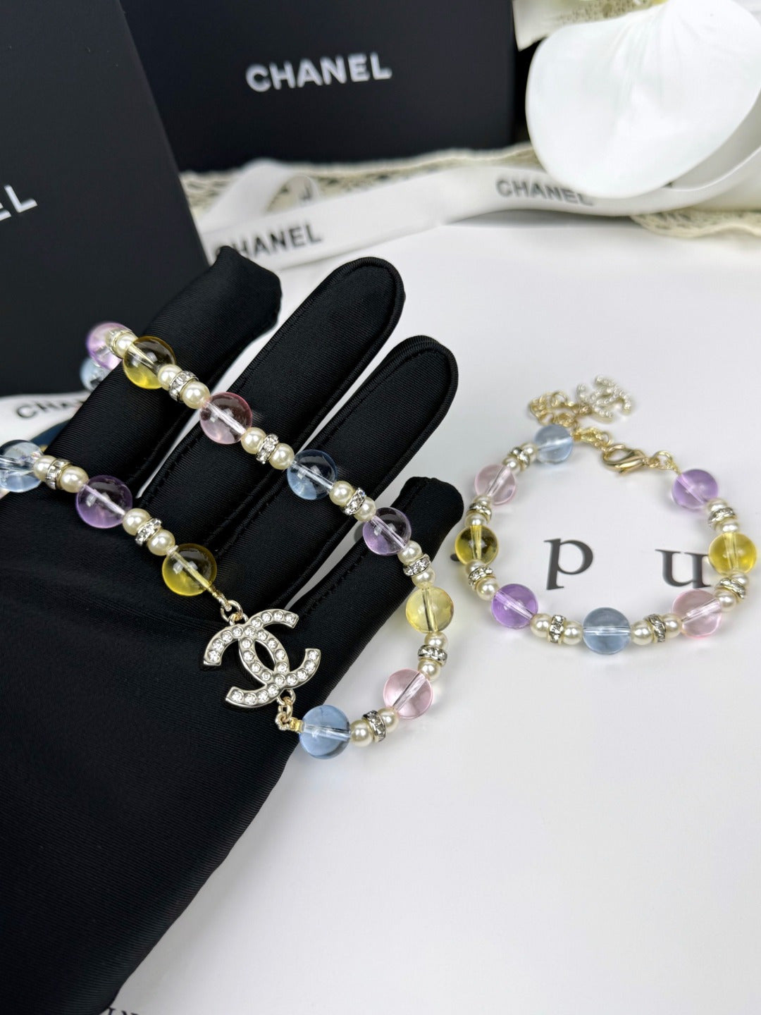 [Eterna Jewels]26C Halskette mit bunten, transparenten Harz-Elementen aus der neuen Frühjahrskollektion