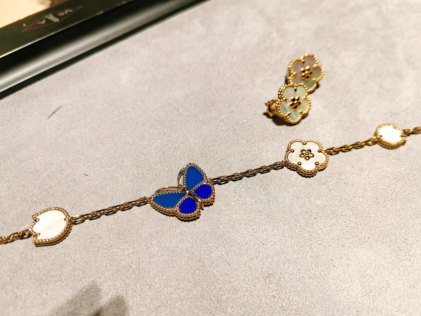 [Eterna Jewels]2026 NEUES FRÜHLINGS GLÜCKS-ARMBAND MIT 5 MOTIVEN