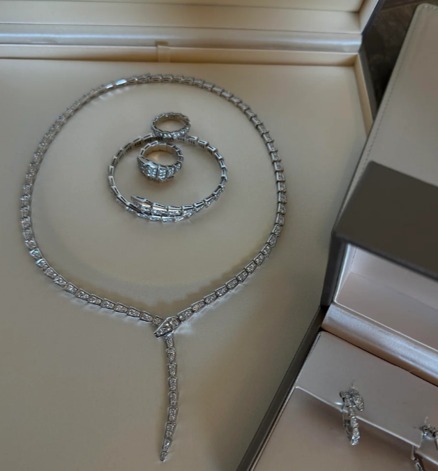 [Eterna Jewels]NEU！SERPENT DIAMOND HALSKETTE