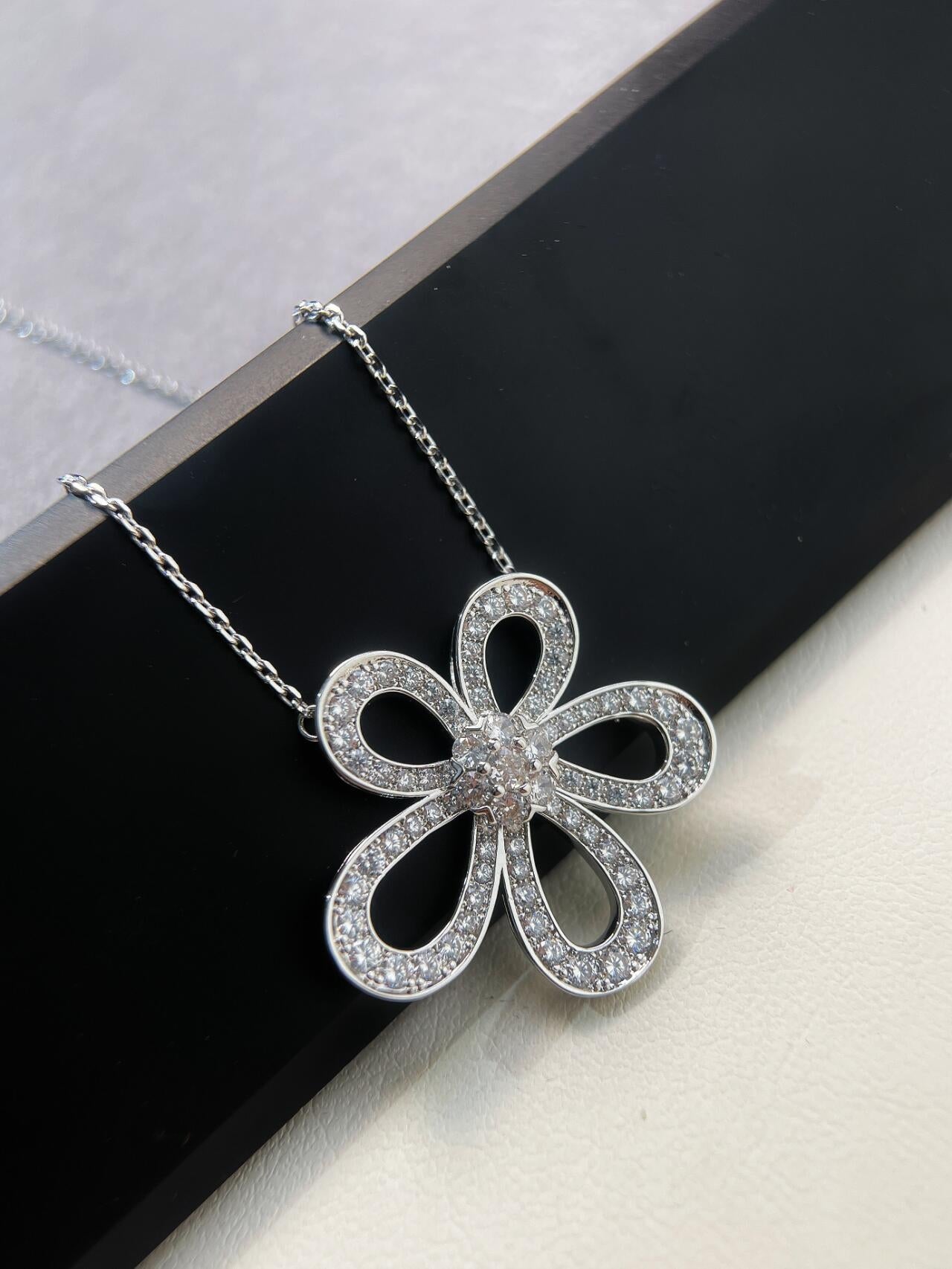 [Eterna Jewels]KLEEBRETT-MINI-ANHÄNGER 9,5 MM MIT DIAMANTEN