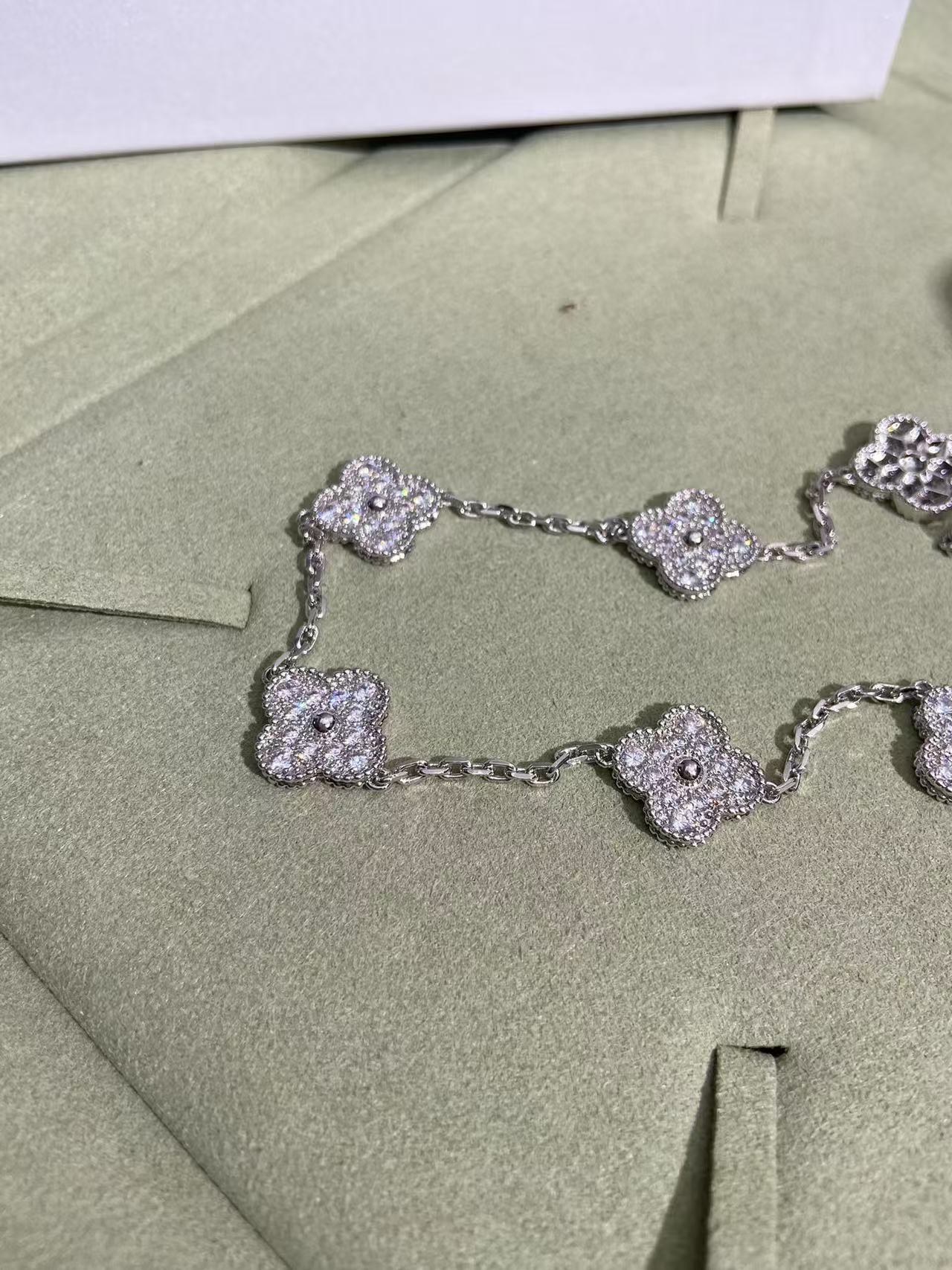 [Eterna Jewels]KLEE 10 MOTIVE VOLL DIAMANT HALSKETTE