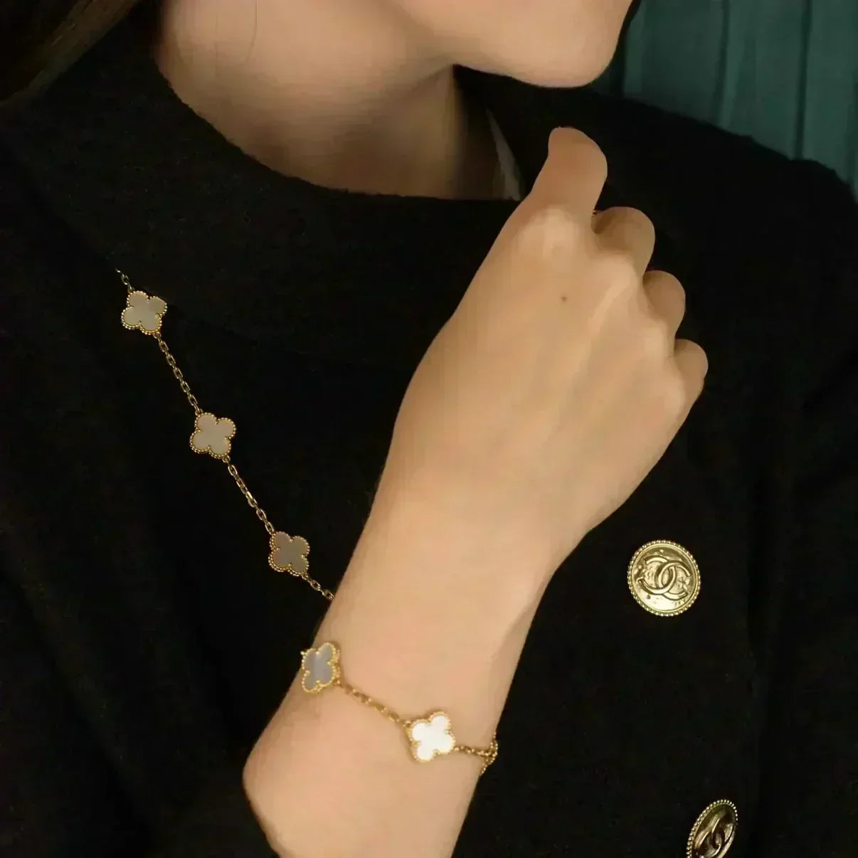 [Eterna Jewels]KLEE WEISSE PERLEN-PERLMUTT-5-MOTIV-ARMBAND-KOLLEKTION