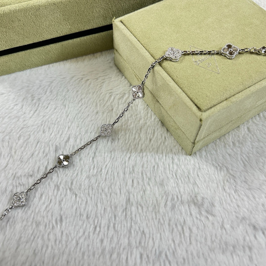 [Eterna Jewels]KLEEBKATT 6 MOTIV DIAMANT LASERARMBAND