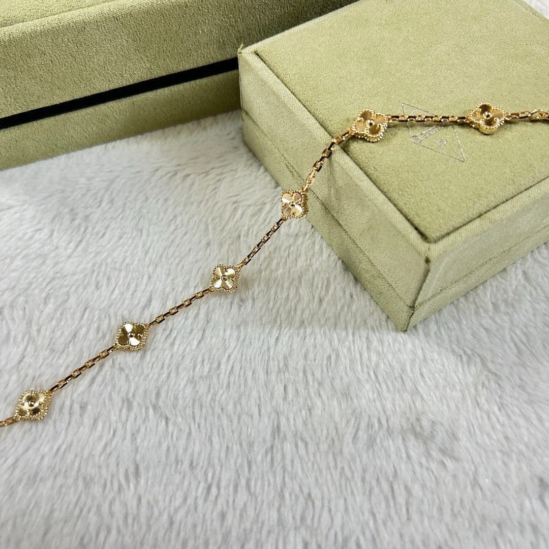 [Eterna Jewels]KLEEBRIEBENARMBAND MIT 6 MOTIVEN