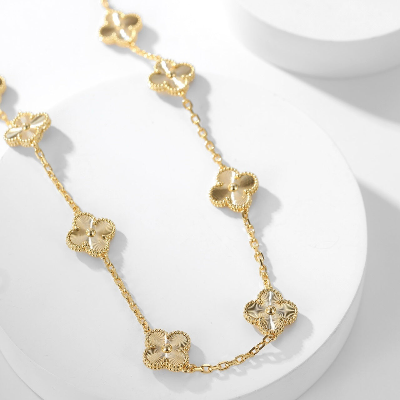 [Eterna Jewels]KLEEBKATTEN-HALSZIER MIT 10 MOTIVEN UND LASERGRAVUR