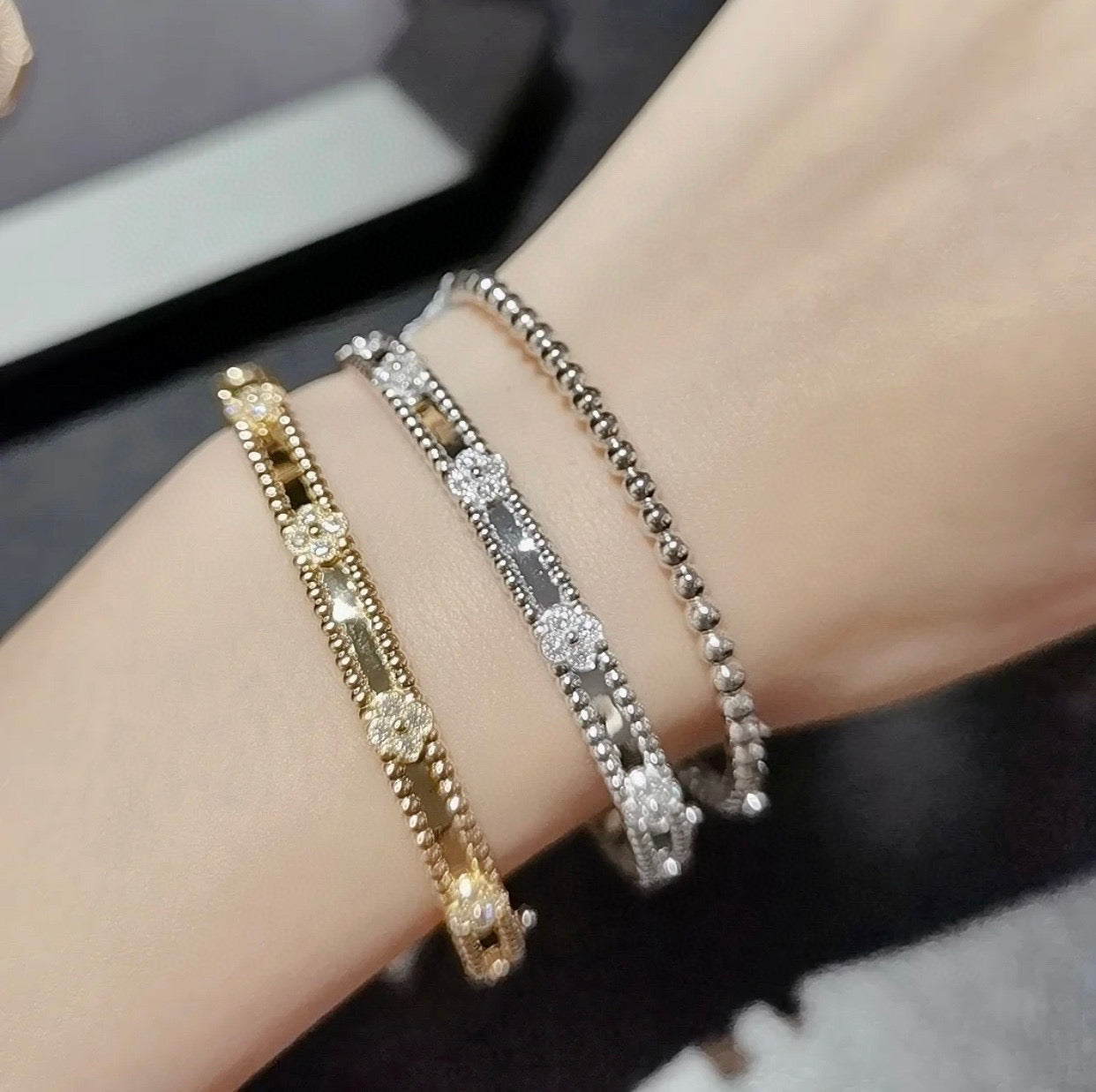 [Eterna Jewels]KLEEBUTT-ARMBAND 4MM DIAMANTEN