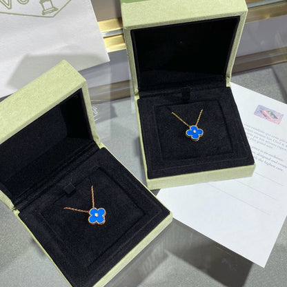 [Eterna Jewels]KLEE-HALSKETTE MIT 15 MM DIAMANTEN UND BLAUEM ACHAT