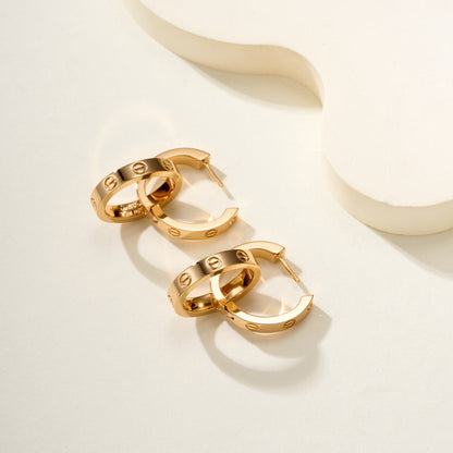 [Eterna Jewels]LOVE 3.3MM DANGLE HALF DIAMOND EARRINGS