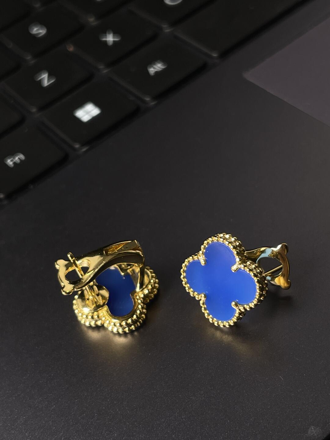 [Eterna Jewels] KLEEBLLATT GROSS (20mm) 1 MOTIVE BLAUE PERLMUTT OHRSTECKER