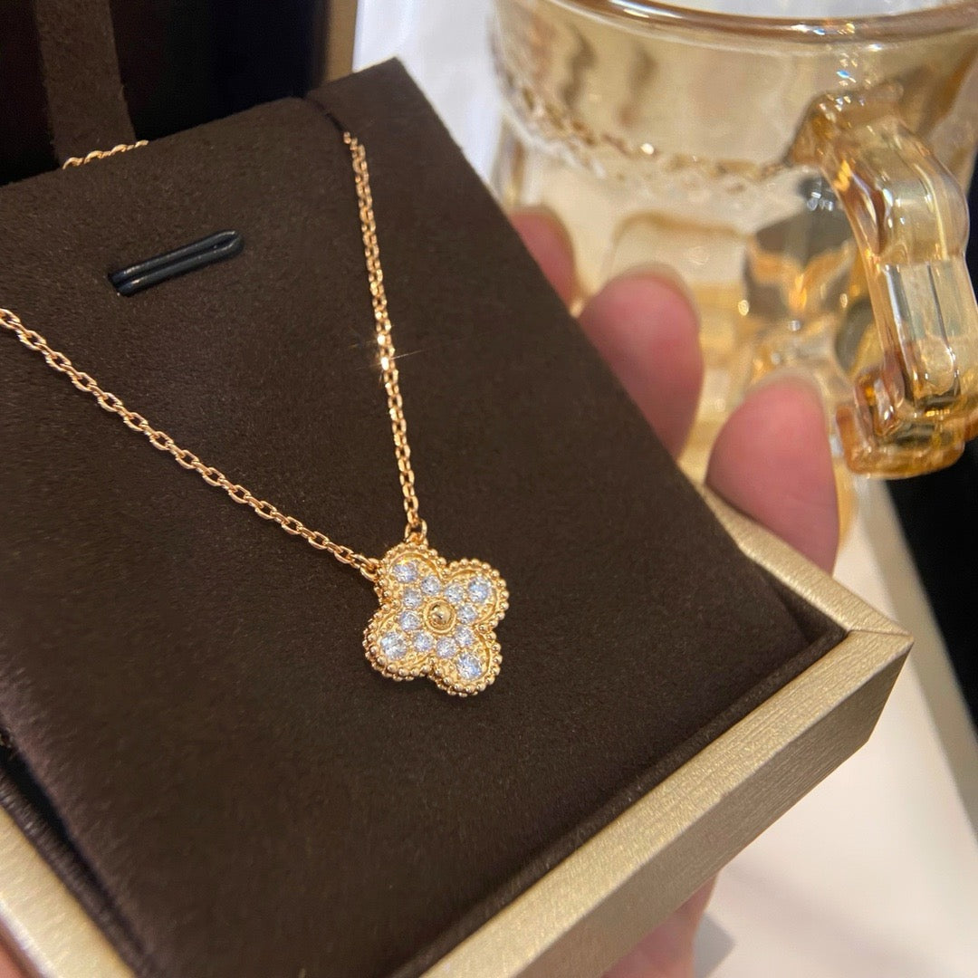 [Eterna Jewels]KLEE 15MM DIAMANT EINZELBLUMEN-HALSKETTE