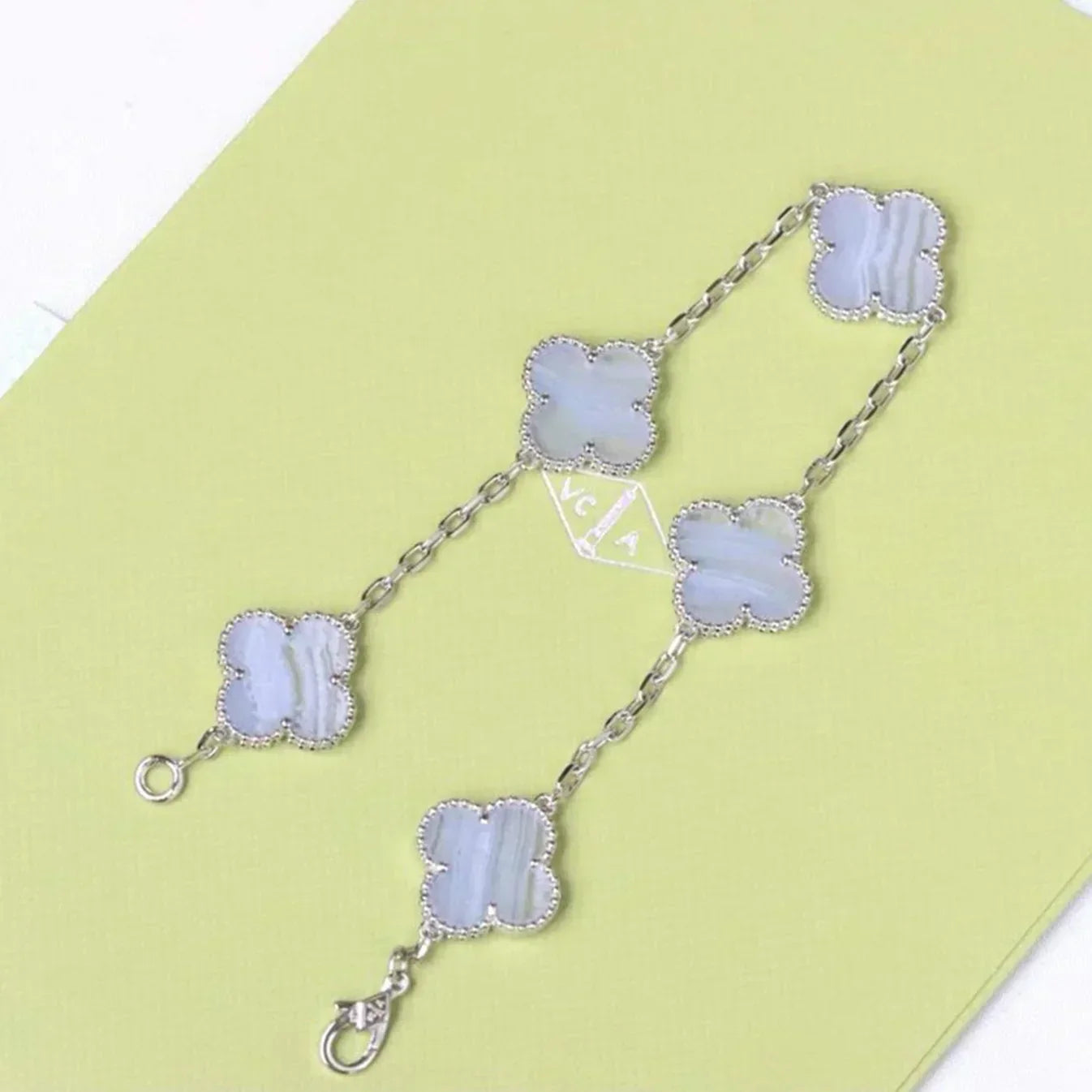 [Eterna Jewels] KLEEBRAUM 5 MOTIV VIOLETTER CHALCEDON ARMBAND KOLLEKTION