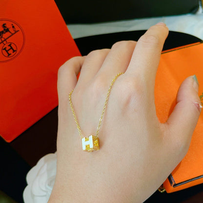 [Eterna Jewels]H WEISSE ECKIGE GOLDHALSKETTE