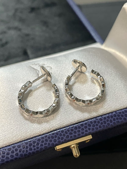[Eterna Jewels]Hohler Vierblättriger Kleeblatt-Ring in Blütenform