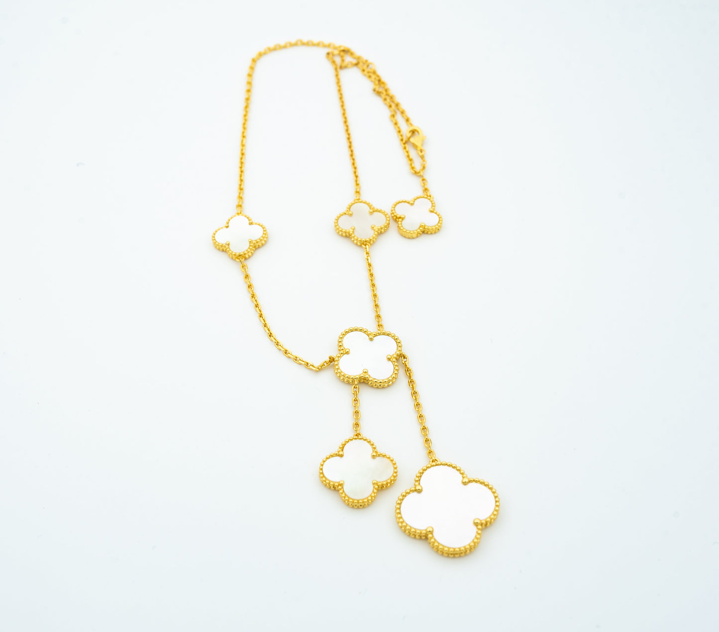 [Eterna Jewels]KLEEBKLEEBLATT-HALSKETTE AUS PERLMUTT MIT 6 MOTIVEN