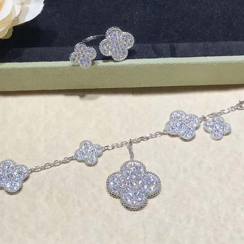 [Eterna Jewels]クローバー 6モチーフ シルバーダイヤモンドブレスレット