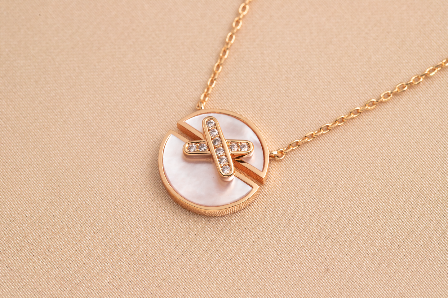 [Eterna Jewels]HALSKETTE AUS ROSÉGOLD MIT DIAMANTEN