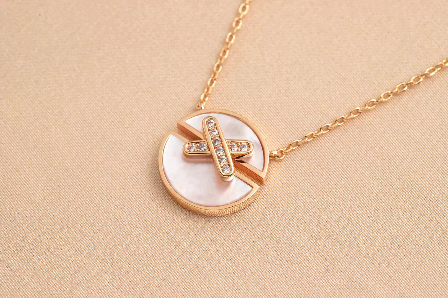 [Eterna Jewels]HALSKETTE AUS ROSÉGOLD MIT DIAMANTEN