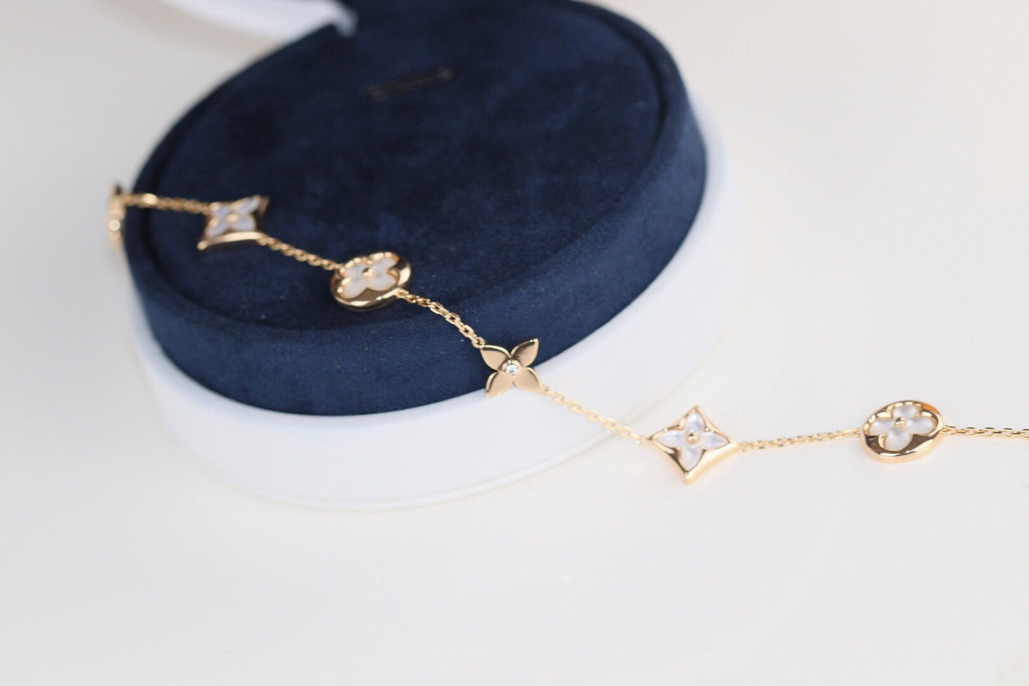 [Eterna Jewels]BLATTKLEE-ARMBAND