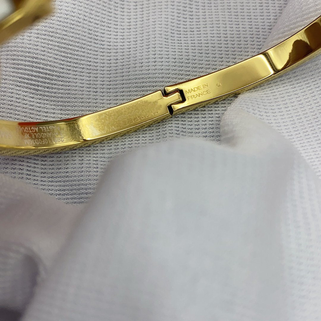 [エテルナジュエル]クラシック HM ククリック ホワイト 8MM エナメル ブレスレット