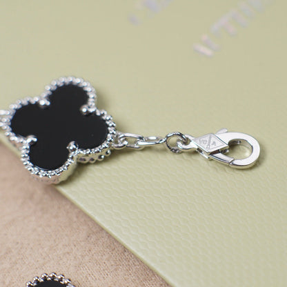 [Eterna Jewels] CLOVER 5 MOTIF ONYX-ARMBANDKOLLEKTION