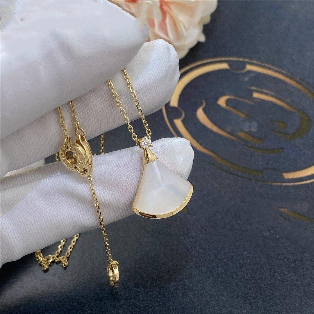 [Eterna Jewels]HALSKETTE DREAM WEISS PERLMUTT GOLD 1 DIAMANT