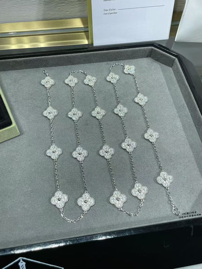 [Eterna Jewels]KLEE-HALSKETTE MIT 20 MOTIVEN UND VOLLBESATZ