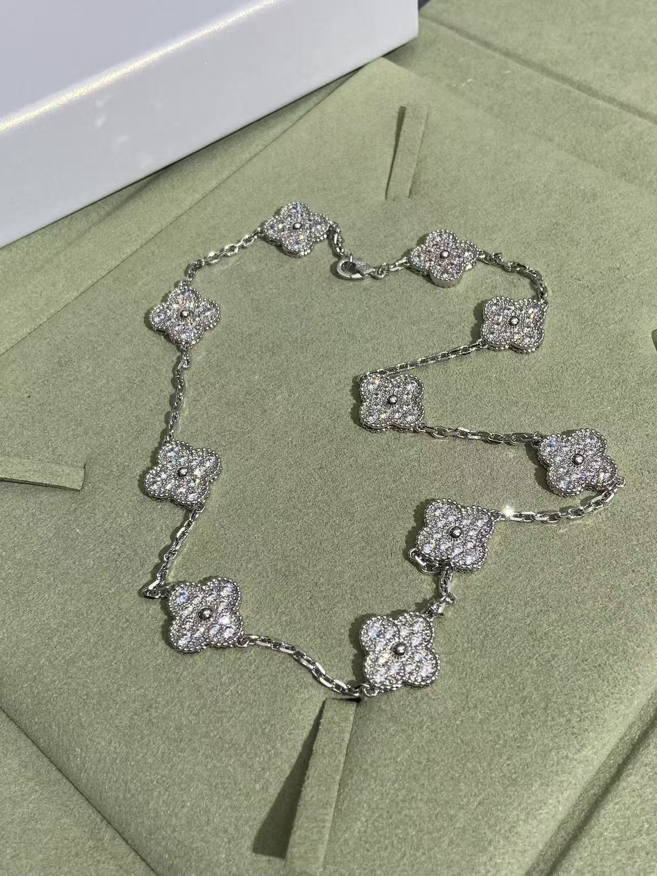 [Eterna Jewels]KLEE 10 MOTIVE VOLL DIAMANT HALSKETTE