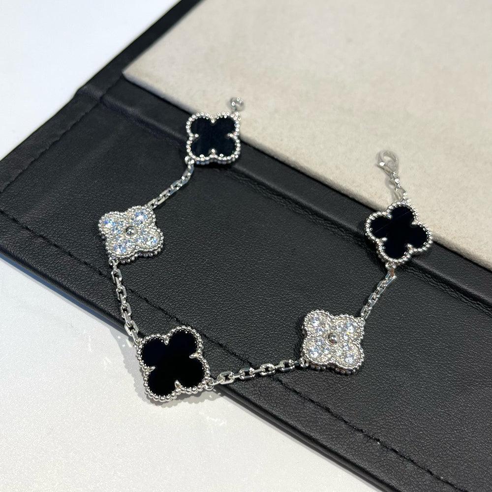 [Eterna Jewels] CLOVER 5 MOTIF ONYX-ARMBANDKOLLEKTION