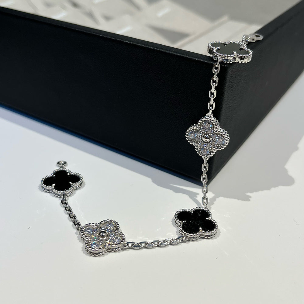[Eterna Jewels] CLOVER 5 MOTIF ONYX-ARMBANDKOLLEKTION