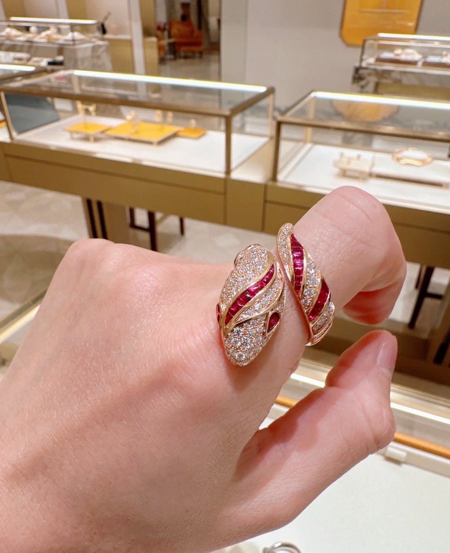 [Eterna Jewels]BRANDNEUER LUXURIÖSER ROTER SCHLANGENRING
