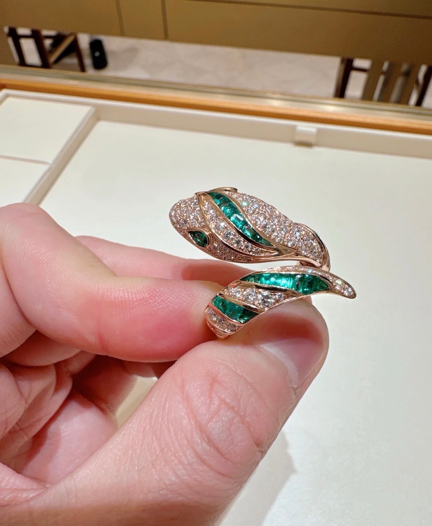 [Eterna Jewels]BRANDNEUER LUXURIÖSER GRÜNER SCHLANGENRING