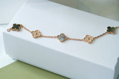 [Eterna Jewels] CLOVER 5 MOTIV GRAUES PERLMUTT-ARMBAND KOLLEKTION