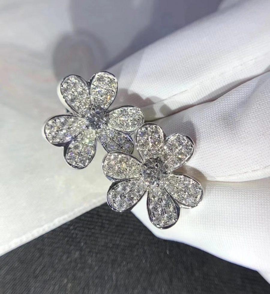 [エターナジュエルズ]フリヴォル シルバー フラワー ダイヤモンド ピアス