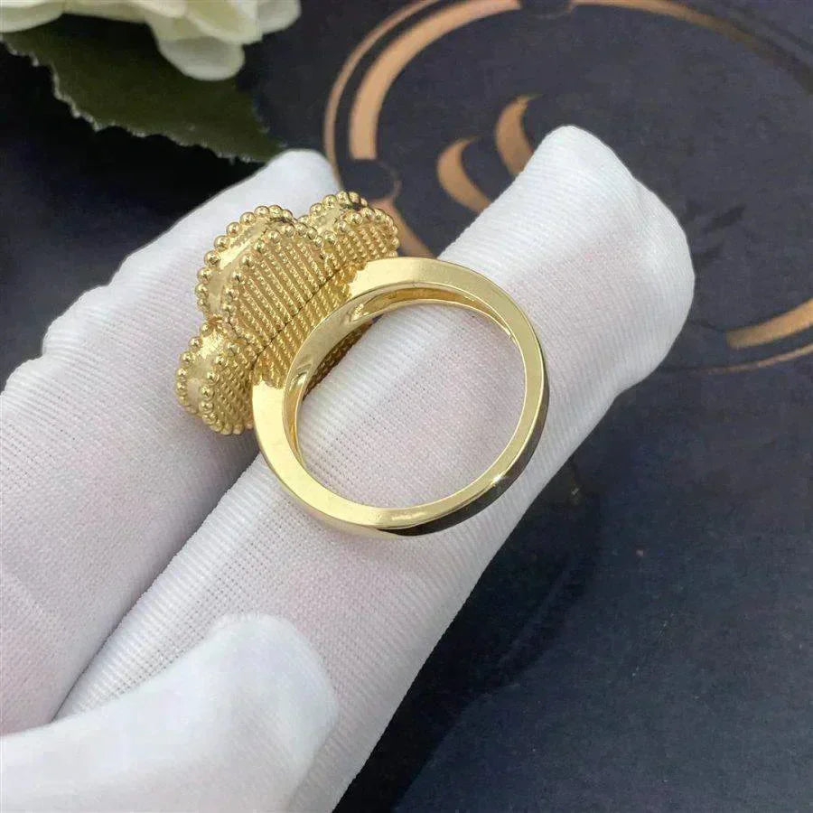 [Eterna Jewels]KLEEBRE-RING AUS WEISSEM PERLMUTT