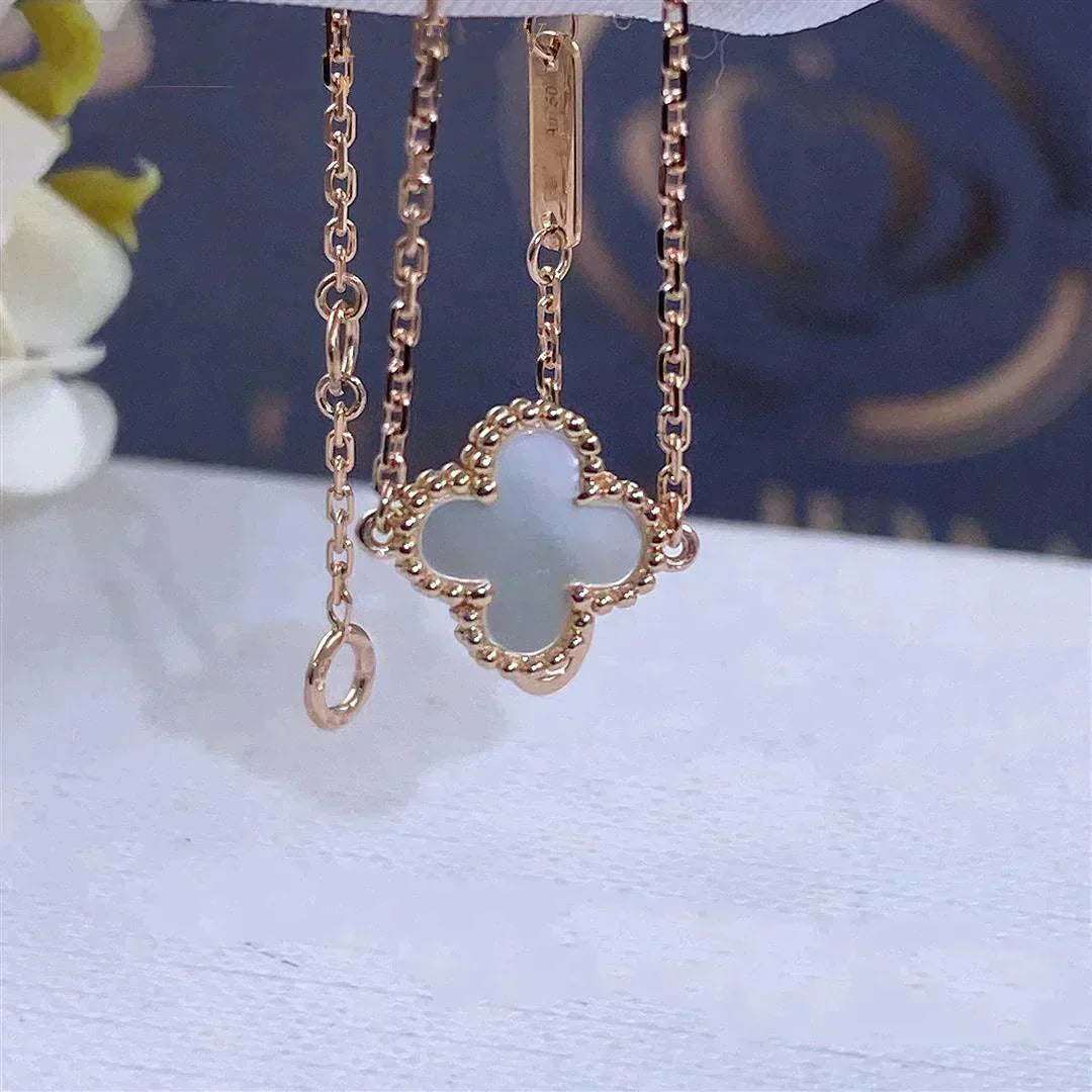 [Eterna Jewels]KLEEBRETT WEISSES PERLMUTT-EINZELBLÜTENARMBAND