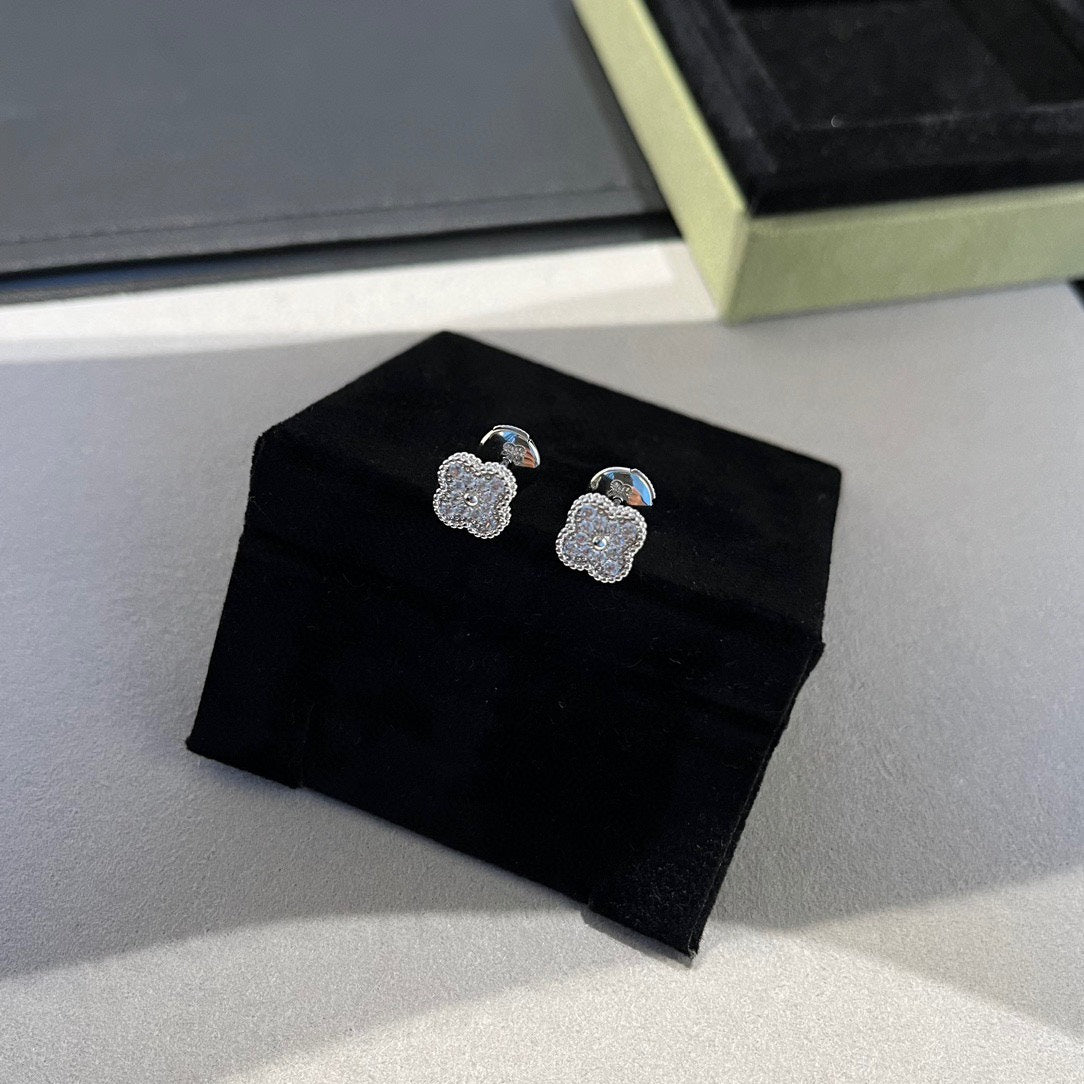 [Eterna Jewels]KLEEBRETT MINI DIAMANT OHRSTECKER